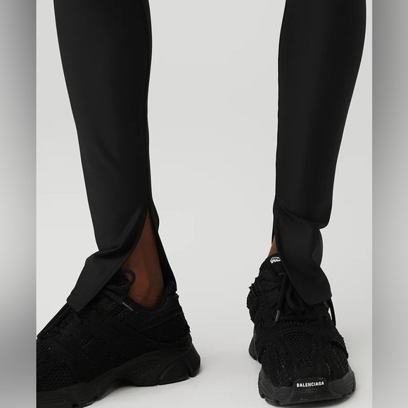 ALO Yoga Airlift High Waist Elongated Legging - Picture 3 of 9